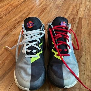 Lebron 18 Low “Bugs Vs Marvin” Space Jam